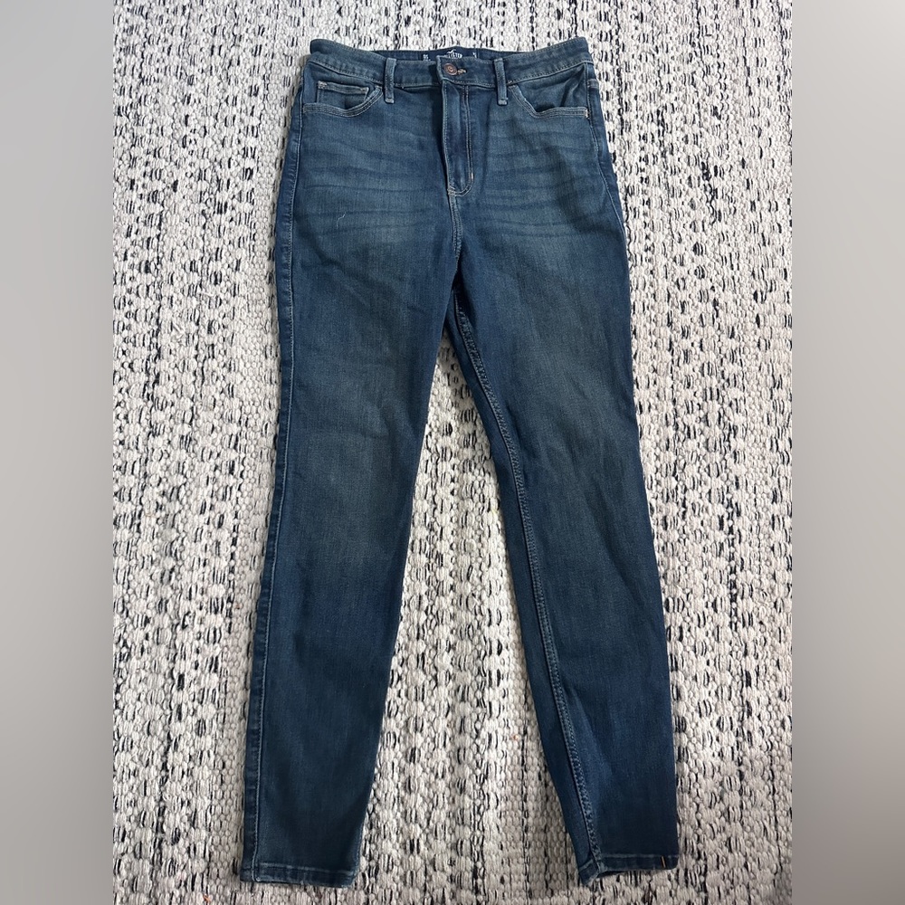 Womens Hollister Ultra High Rise Super Skinny Jeans‎ size 9 Short - Picture 3 of 4
